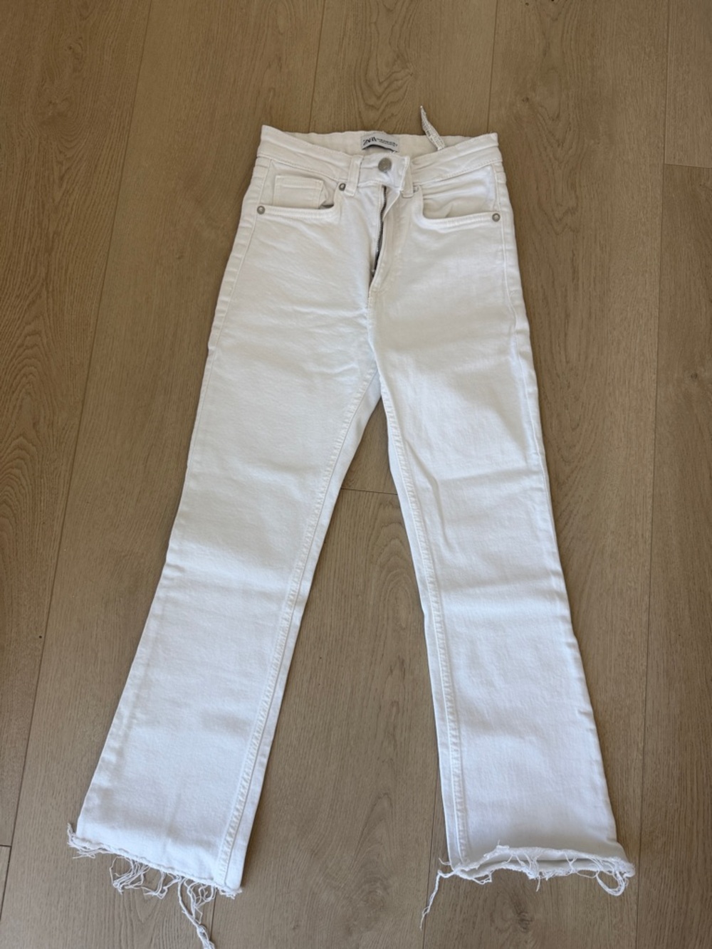 Zara White High-Rise Wide-Leg Jeans with Frayed Hem